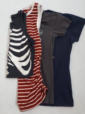 Women’s Graphic Tee Bundle S/M Ribbed Tank + Zodiac + Skeleton + Striped Top Lot